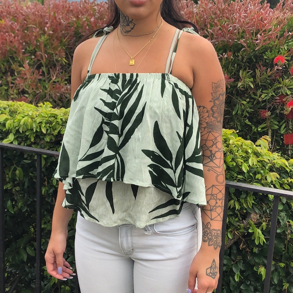 Michael Stars Palm Multiwear tiered top paradiso S